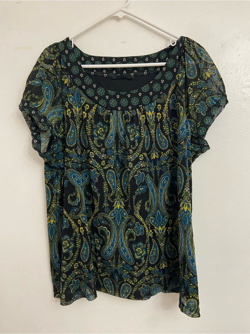 Apt. 9 Black Paisley Scoop-Neck Short Sleeve Blouse with Blue and Green Accents